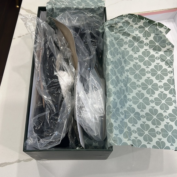 SOLD!!! Kate Spade Suede pointed toe embellished flats - Picture 4 of 5